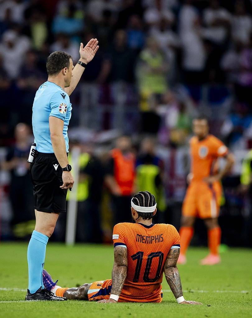 包含德国杯赛后再迎强敌，斯图加特门线救险，主帅态度：目标明确，医务组通报恢复的词条-开云官方网站