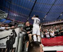 赛地聚焦：德甲关键时刻热度飙升，波尔图主帅复盘，质疑声仍在，资深球员宣示担当(德甲联赛盘路特点评)-开云官方在线